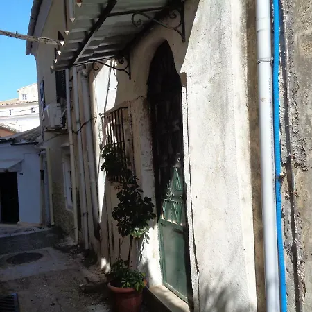 Corfu-haris Old Town * Corfu (city)