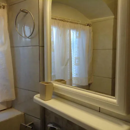 Corfu-haris Old Town Homestay szállás *