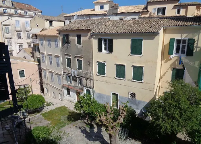 Corfu-haris Old Town コルフ島