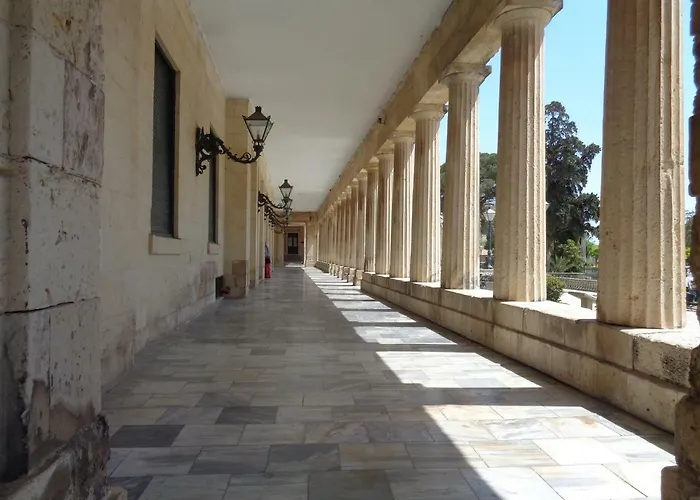 Corfu-haris Old Town コルフ島